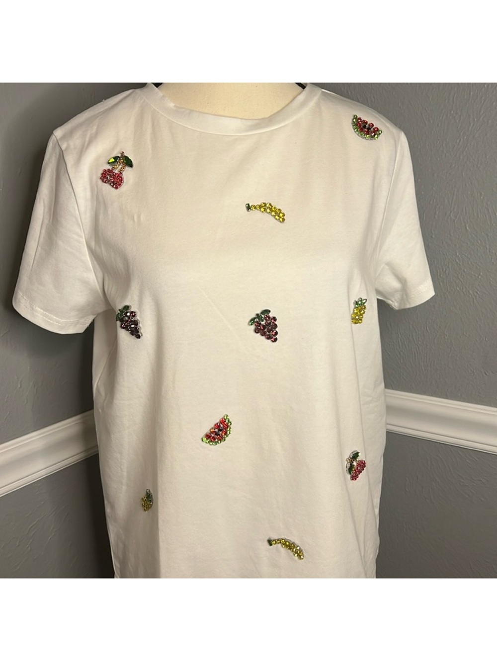 Embellished Fruit Motif White Short Sleeve Tee